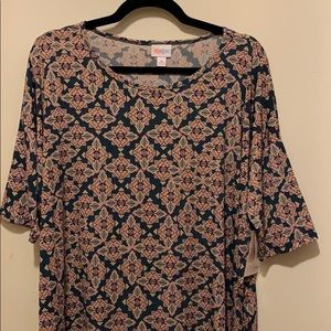 LuLaRoe Irma Tunic